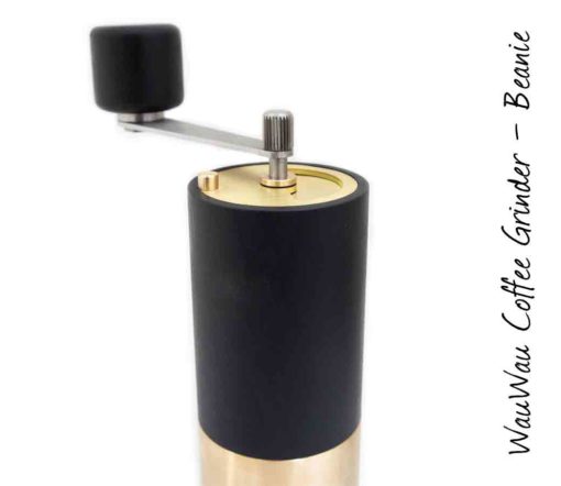 WauWau coffee grinder beanie beech black/ brass 25g detail