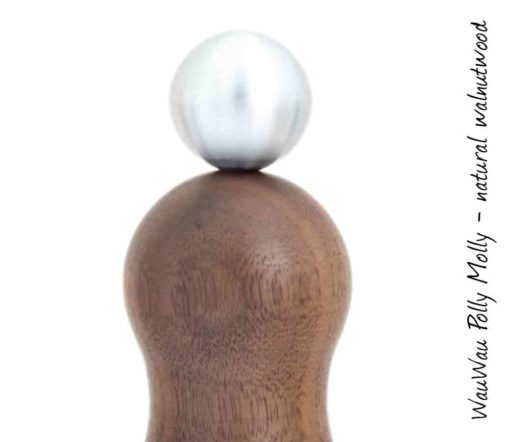 WauWau Nutmeg grinder „Polly Molly“ natural walnut detail