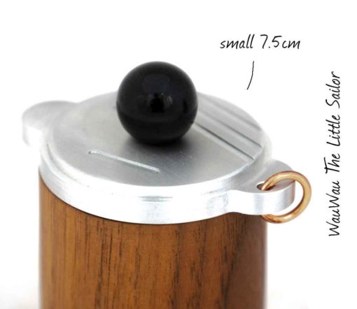 WauWau The Little Sailor - pepper grinder 7.5cm detail