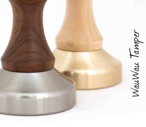 WauWau tamper stainless steel/walnut&amp;brass/maple natural detail